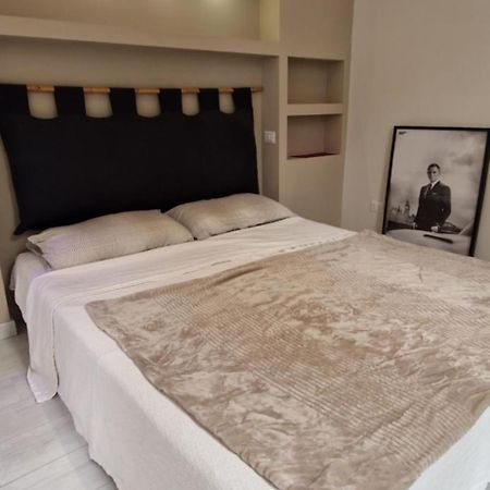 רומא Savelli Apartment Old Town - Near Navona Place מראה חיצוני תמונה